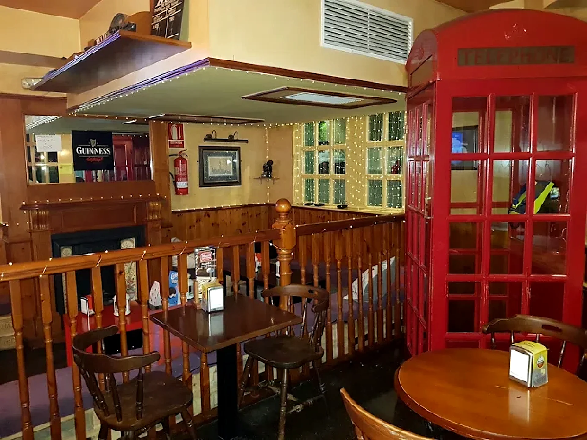 Interior de Big Ben Taberna Inglesa