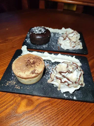 Postres caseros en Big Ben Taberna Inglesa